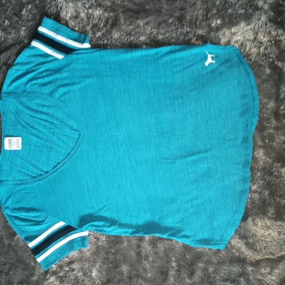 💙VS PINK TEE💙 - Picture 2 of 5